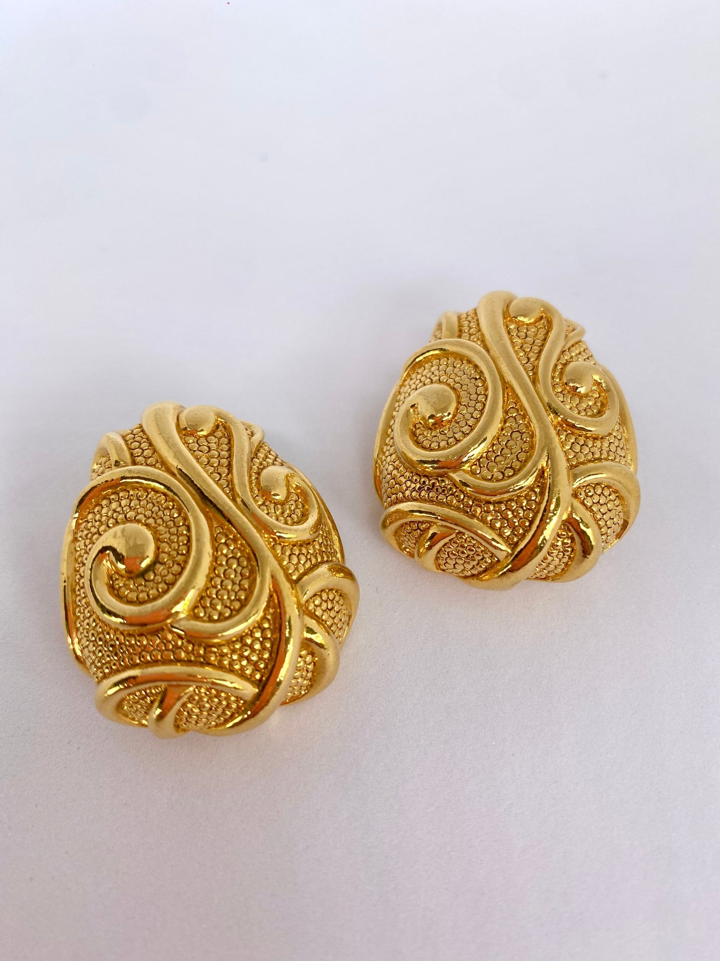 Aretes de prensa Enredaderas. Barrera para Avon