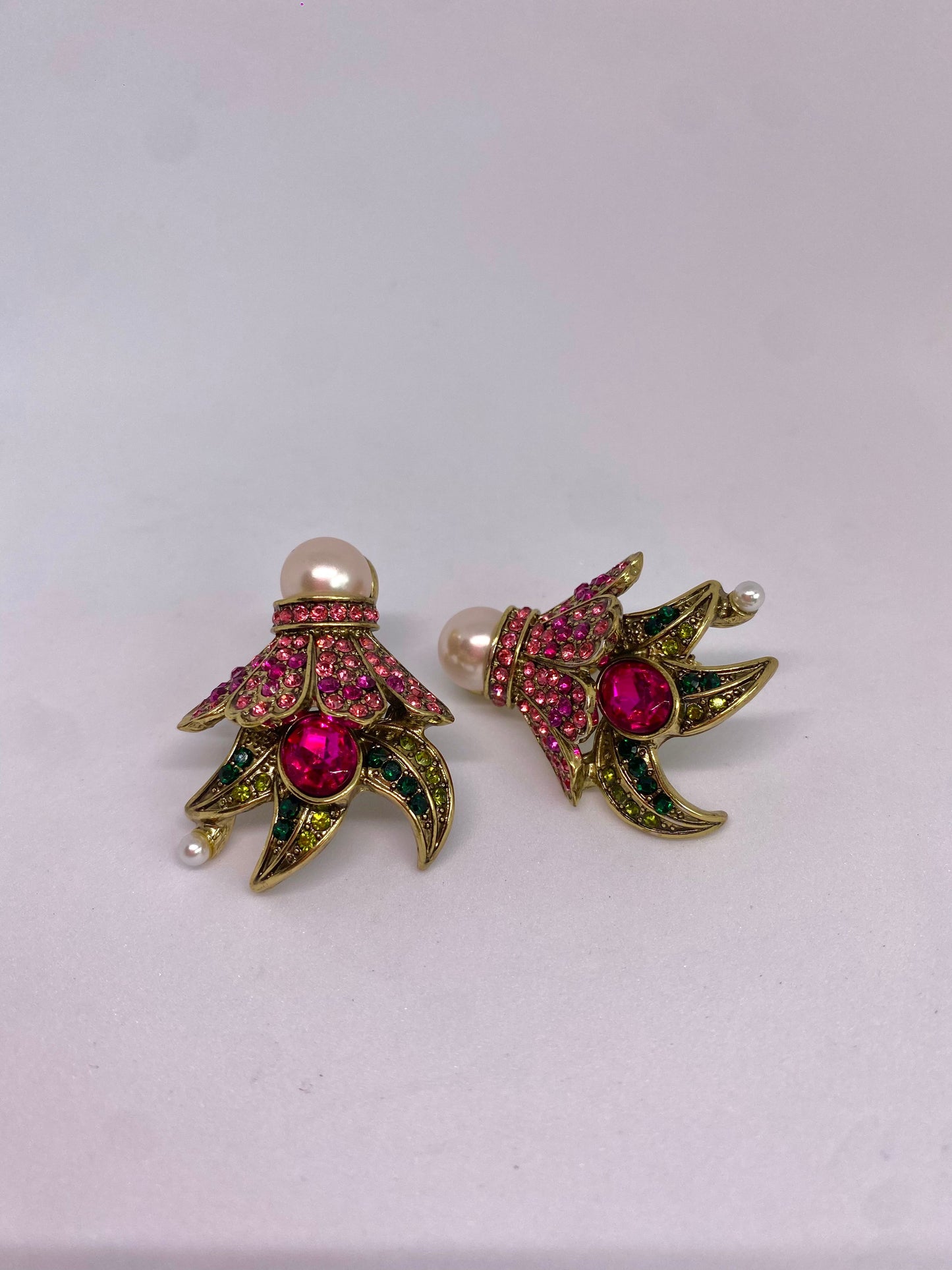 Aretes Flor y Perla de pin- Heidi Daus