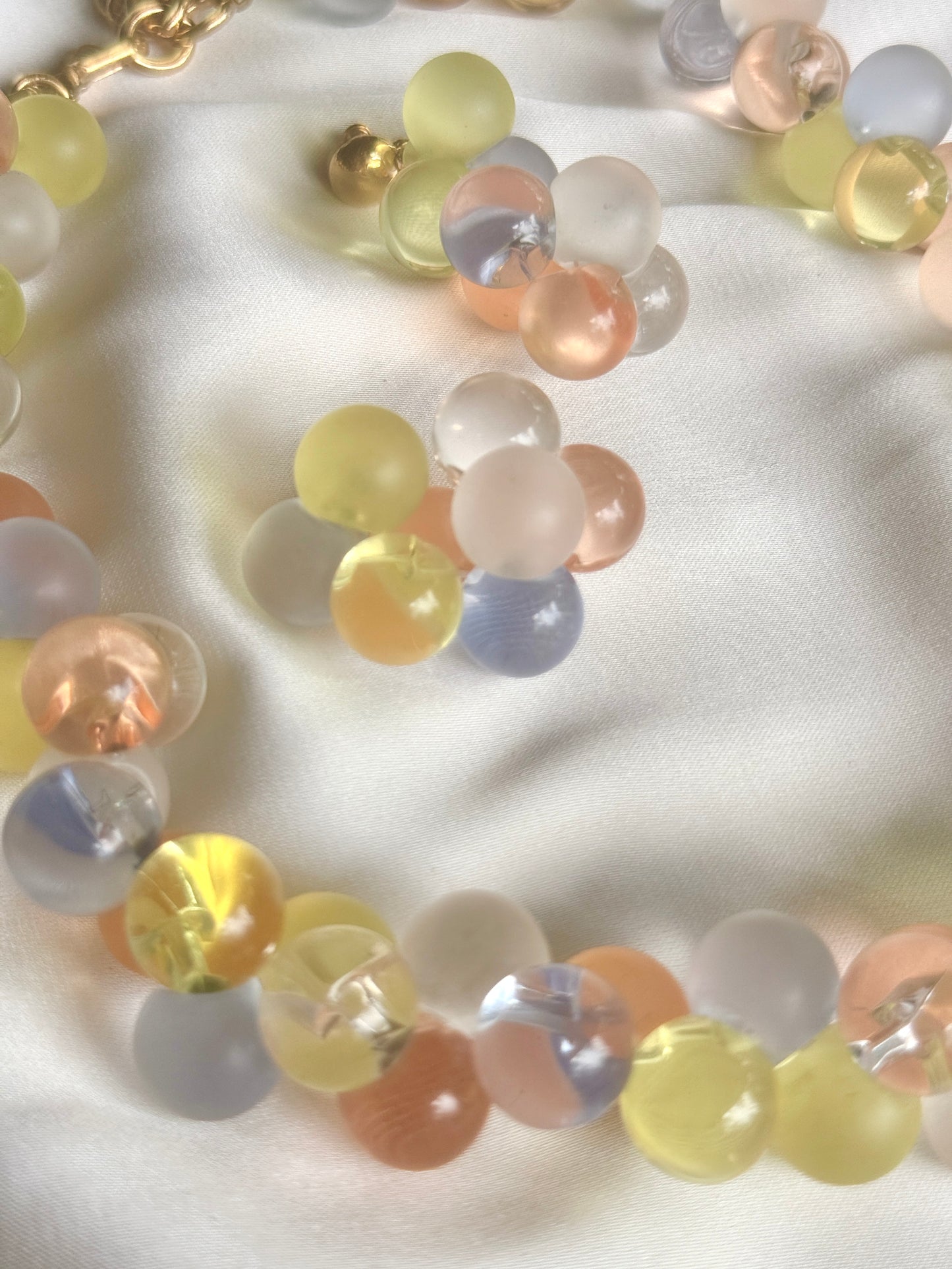 Set de Collar y Aretes Pin de Bolitas Coloridas Wisteria- Monet