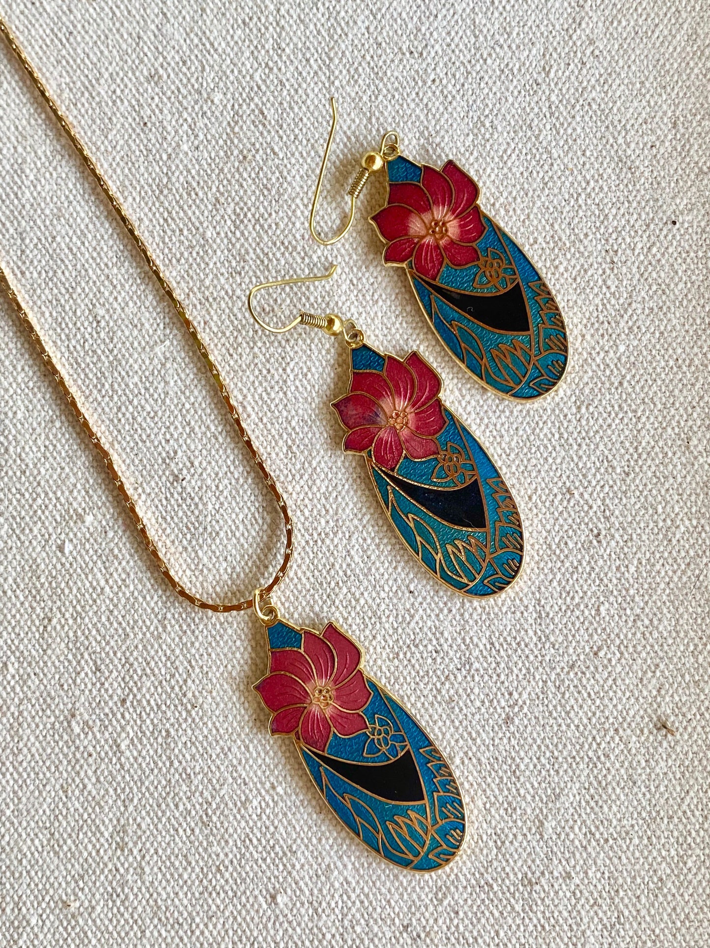 Set esmaltado De Collar y Aretes de Pin Estilo Art Nouveau
