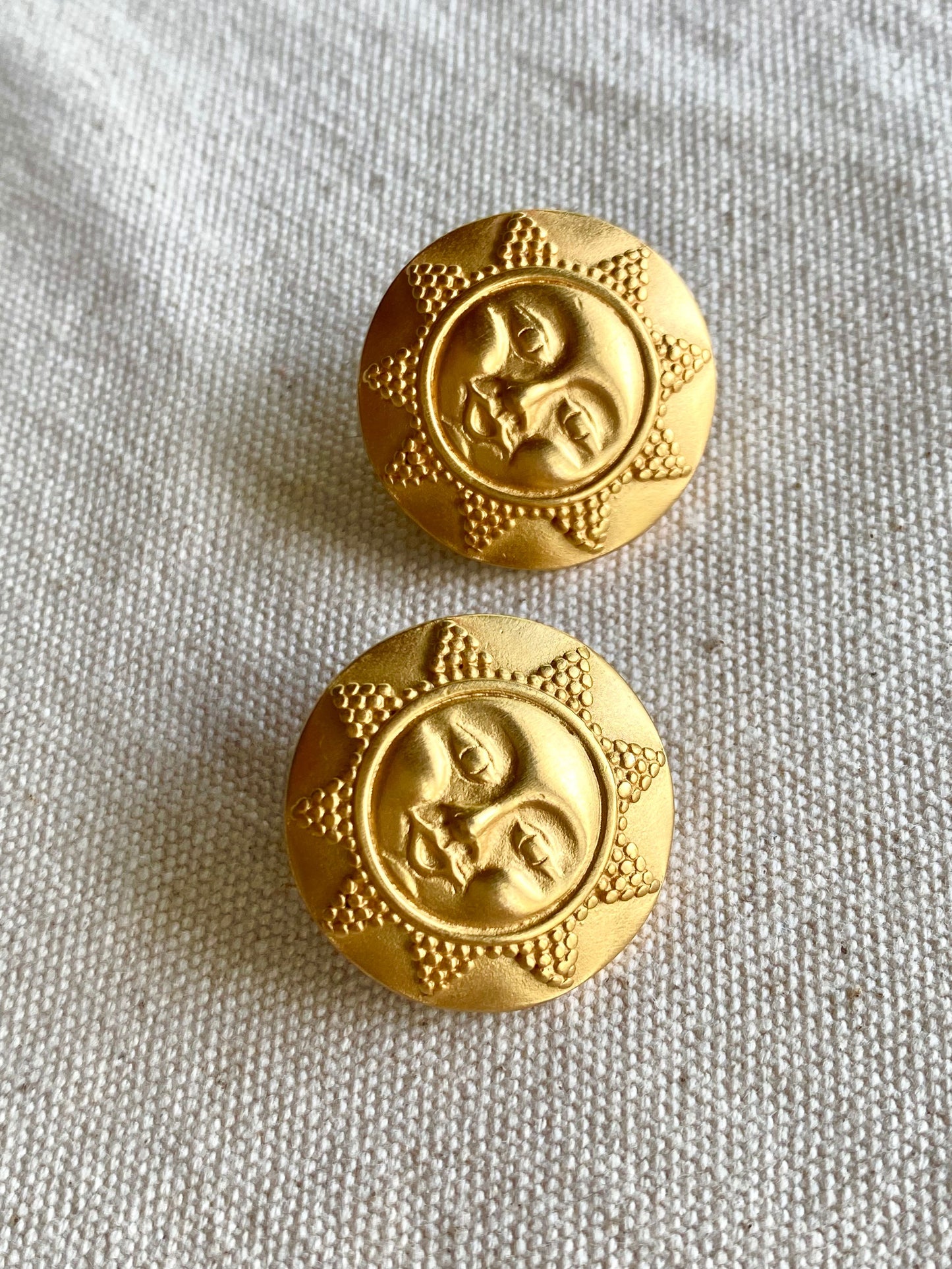Aretes Sol de prensa- Anne Klein Couture Celestial