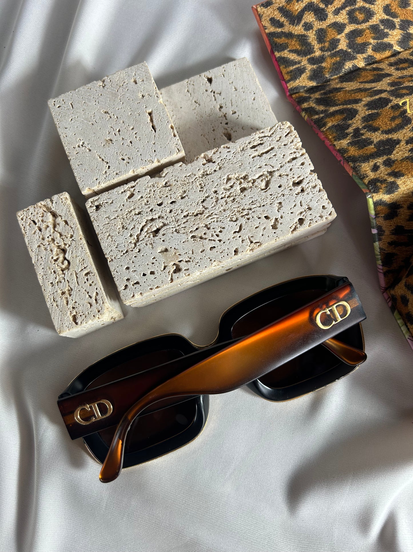Lentes Cour Carré, carey- Christian Dior