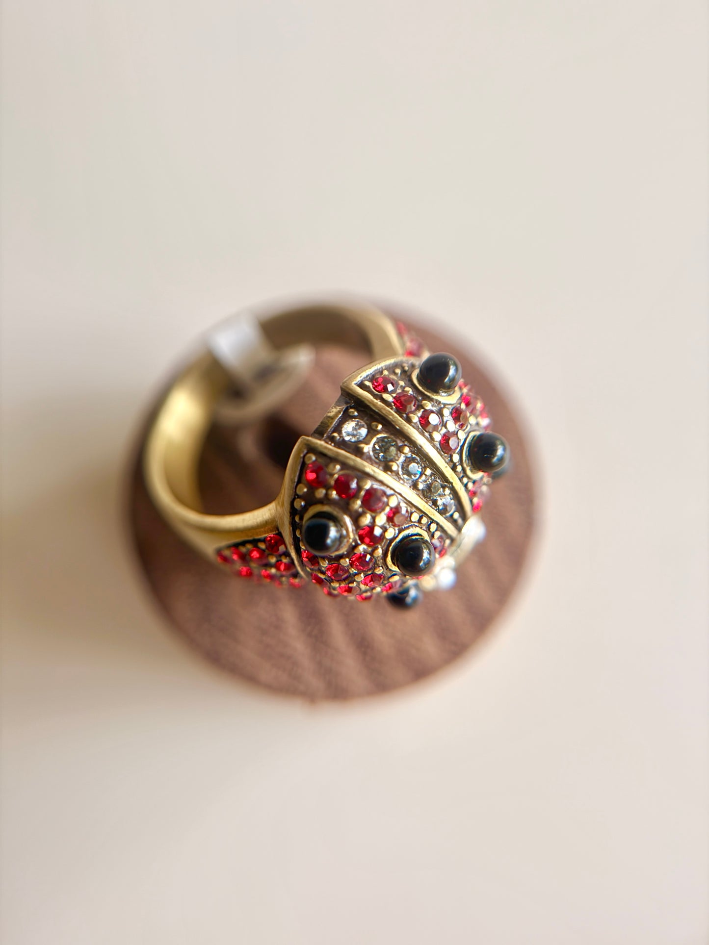 Anillo Mariquita Roja y Negro- Heidi Daus