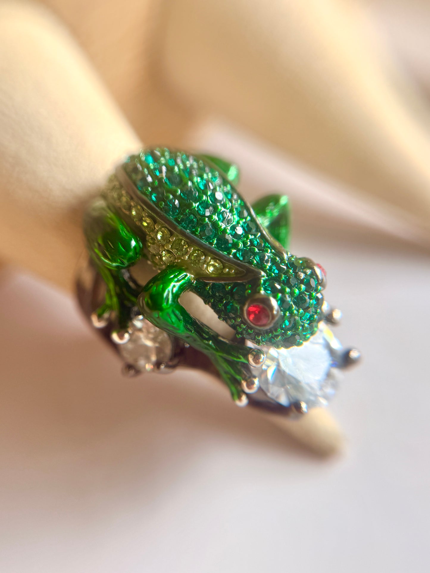 Anillo Rana Verde- Kenneth Jay Lane