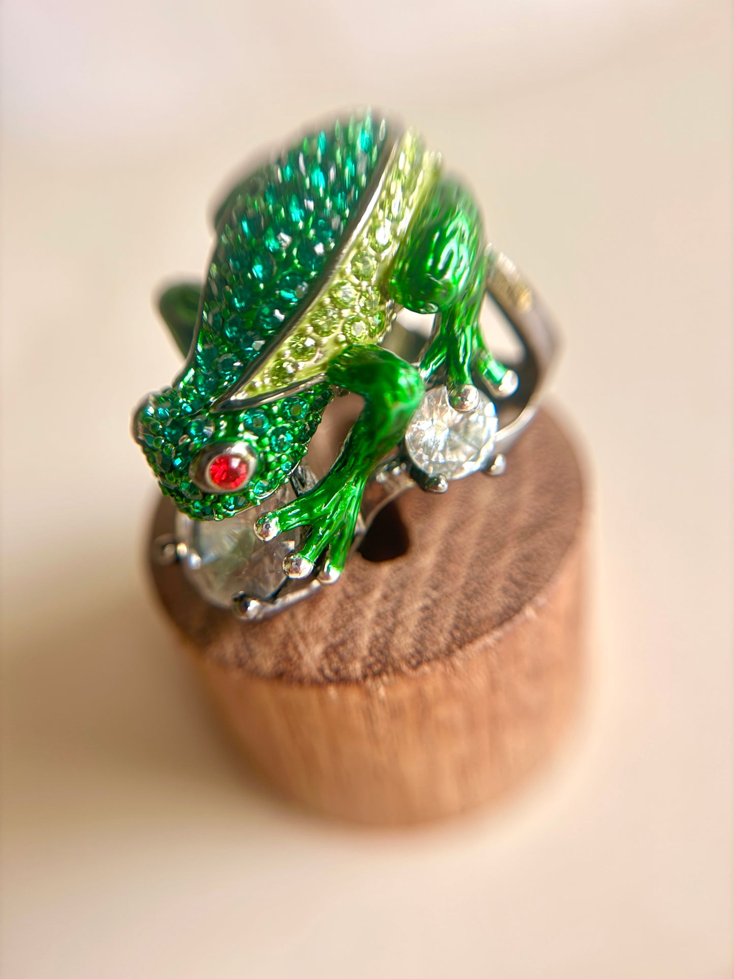 Anillo Rana Verde- Kenneth Jay Lane
