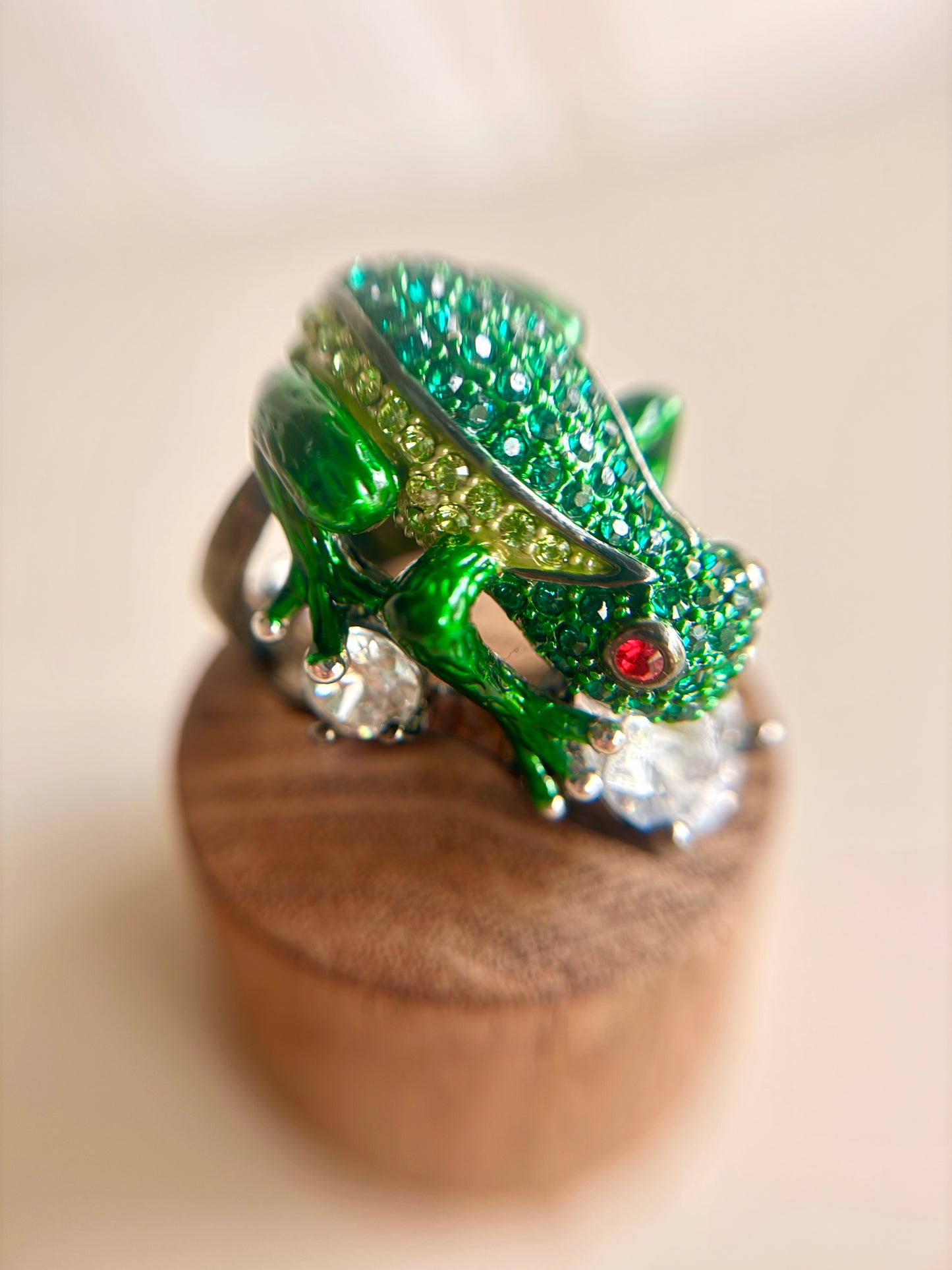 Anillo Rana Verde- Kenneth Jay Lane