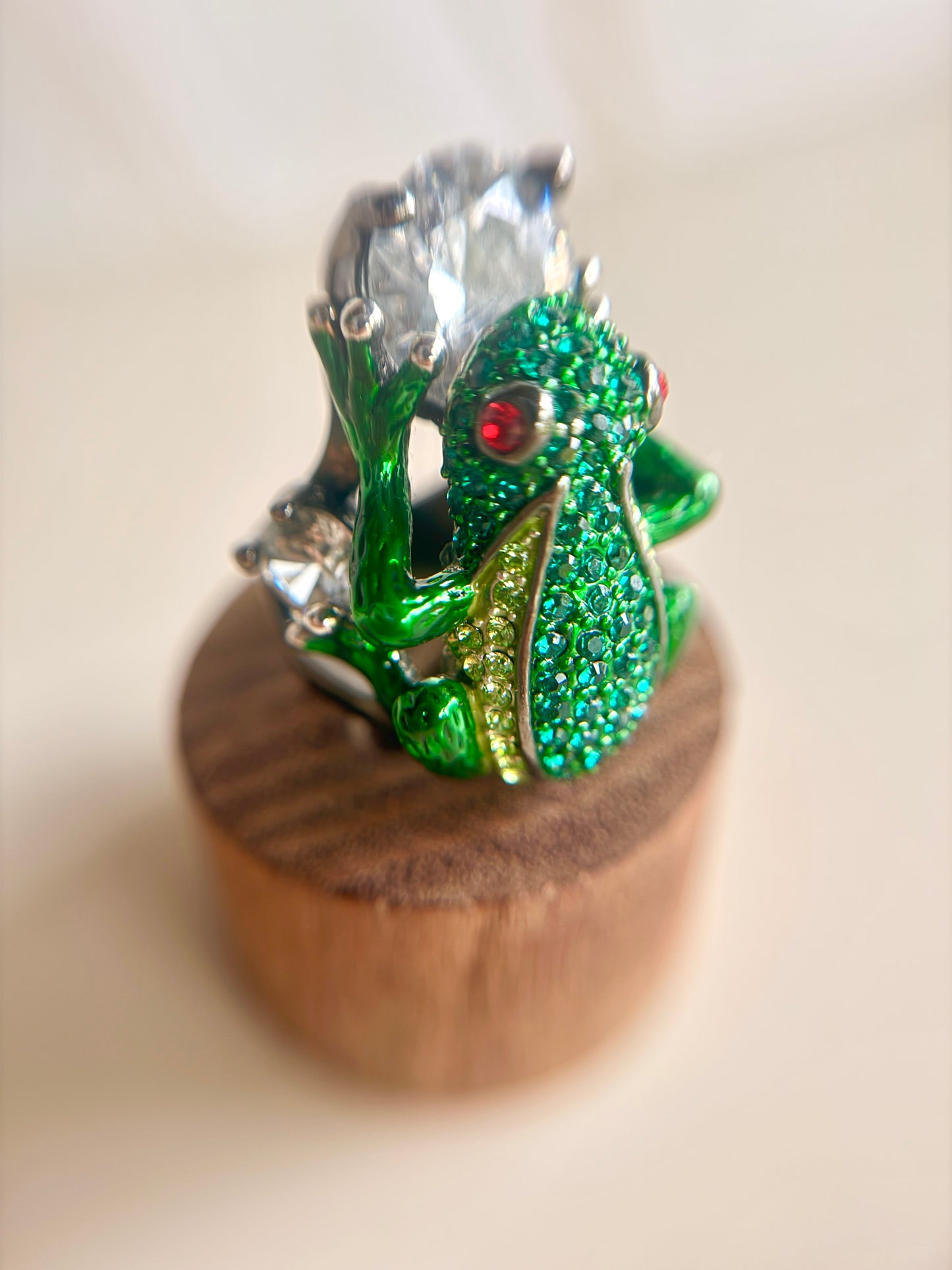 Anillo Rana Verde- Kenneth Jay Lane