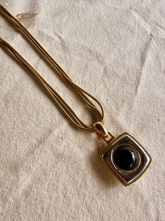 Collar con Colgante Geométrico Negro- Talbots