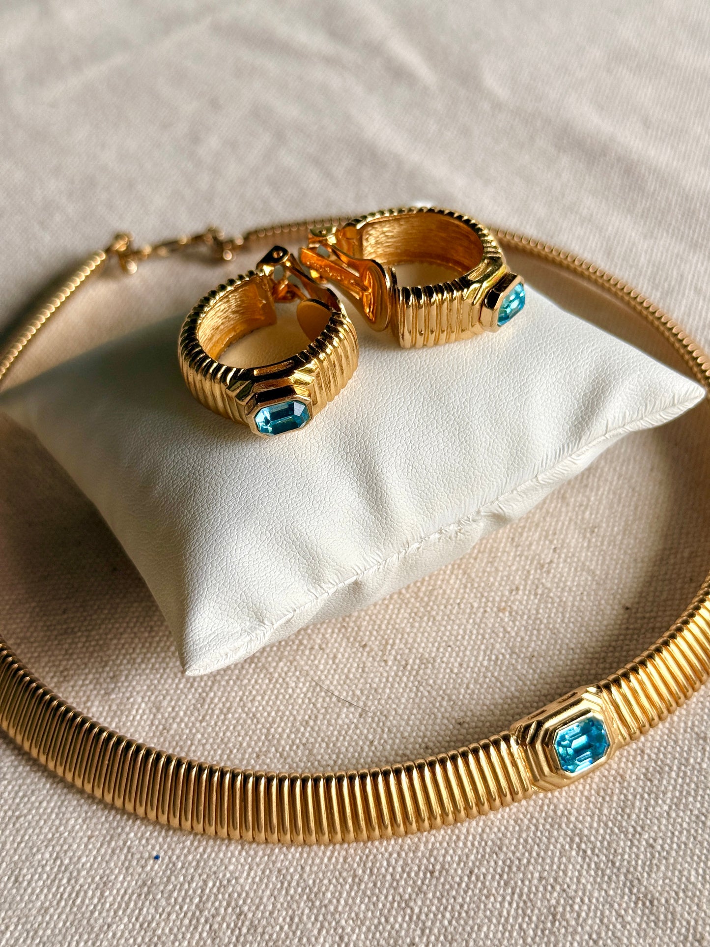 Set de Collar, Aretes de prensa y Anillo Vintage  Aquamarine - Christian Dior