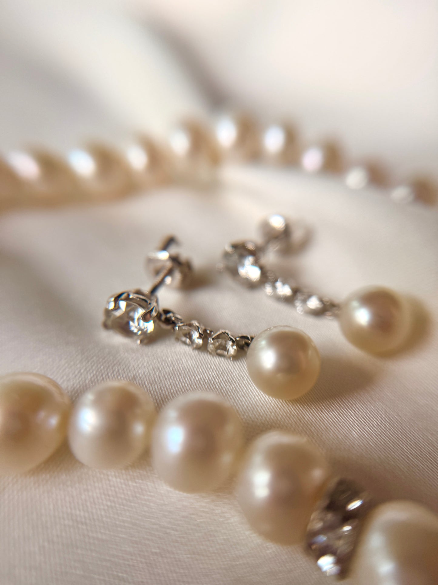 Set de Collar, Pulsera y Aretes de Prensa de Faux Perles