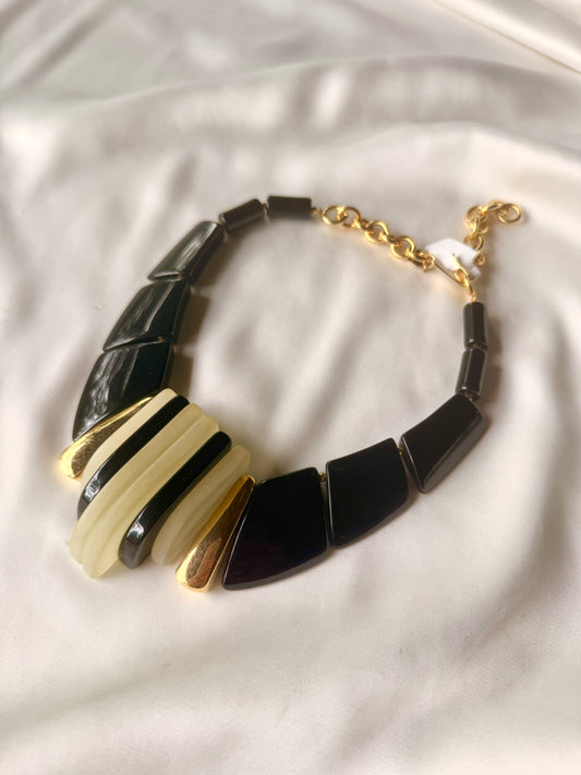 Collar Lucite Negro- Park Lane
