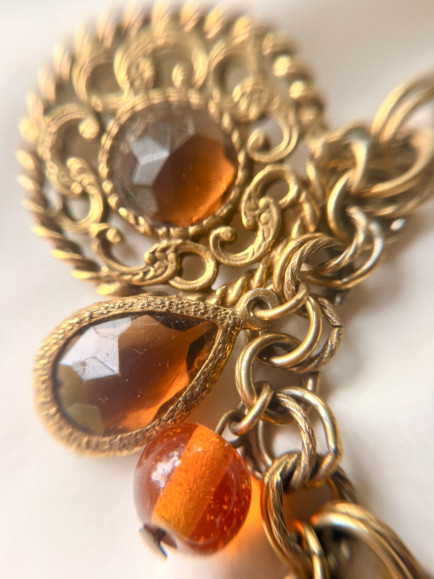Pulsera de dijes de cristal facetado