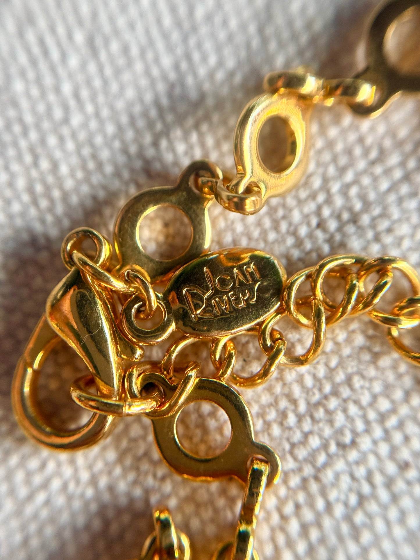 Set de Mariquitas: Aretes, Pulsera, Reloj y Collar  - Joan Rivers