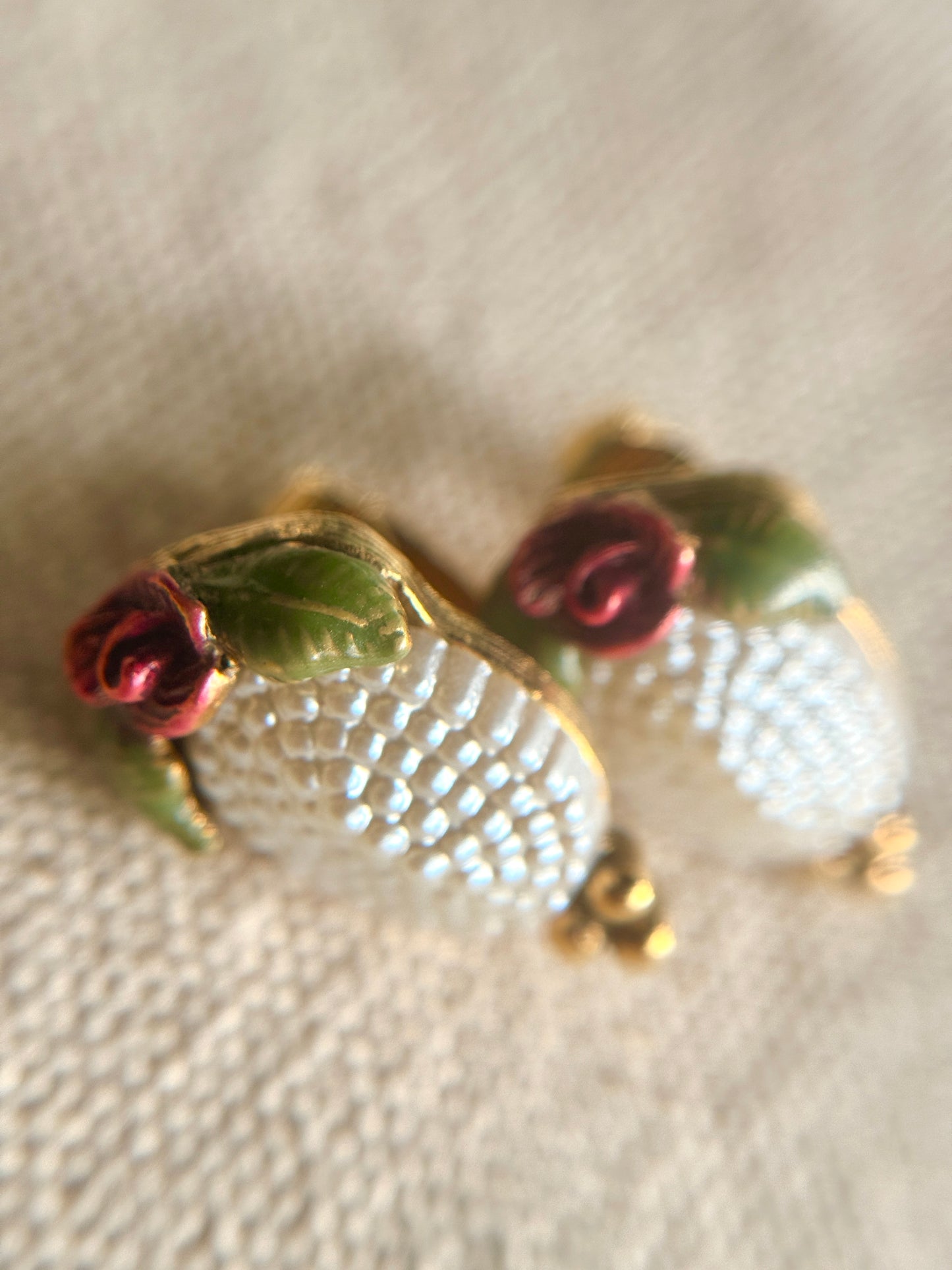 Set Floral de Collar y Artes de Prensa -1928