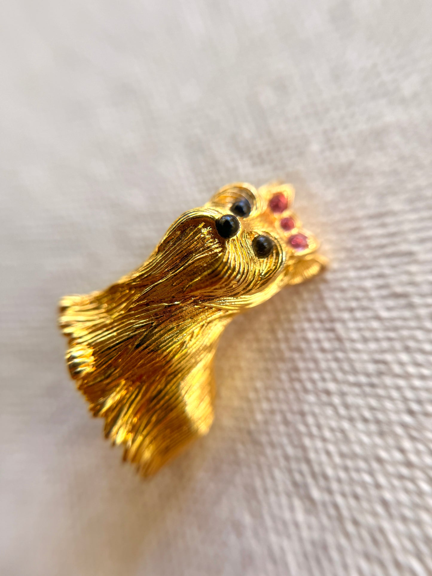 Broche Perrito Pequines- Joan Rivers