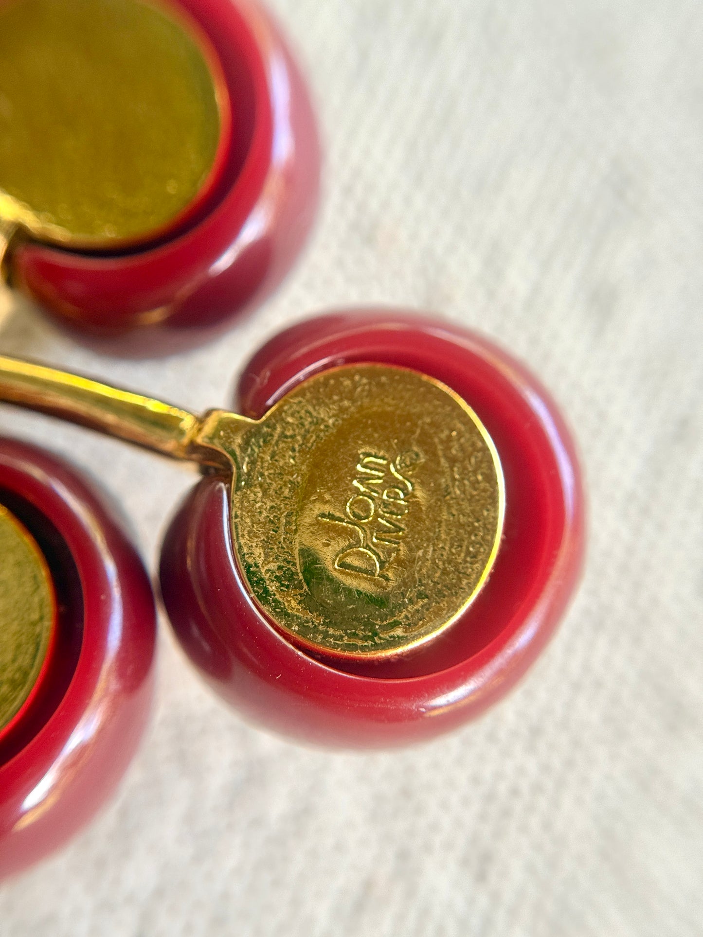 Broche de Cerezas - Joan Rivers