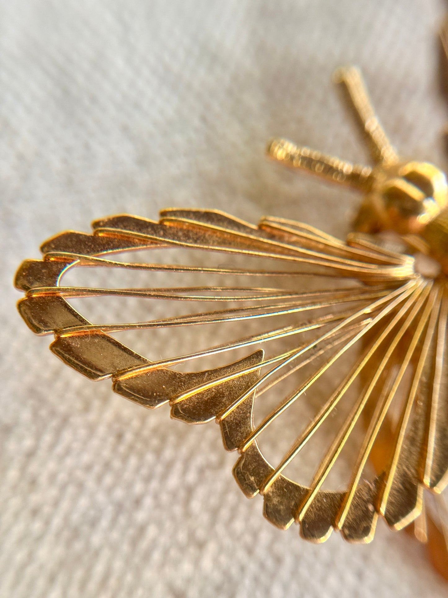 Broche Mariposa Dorada- Monet