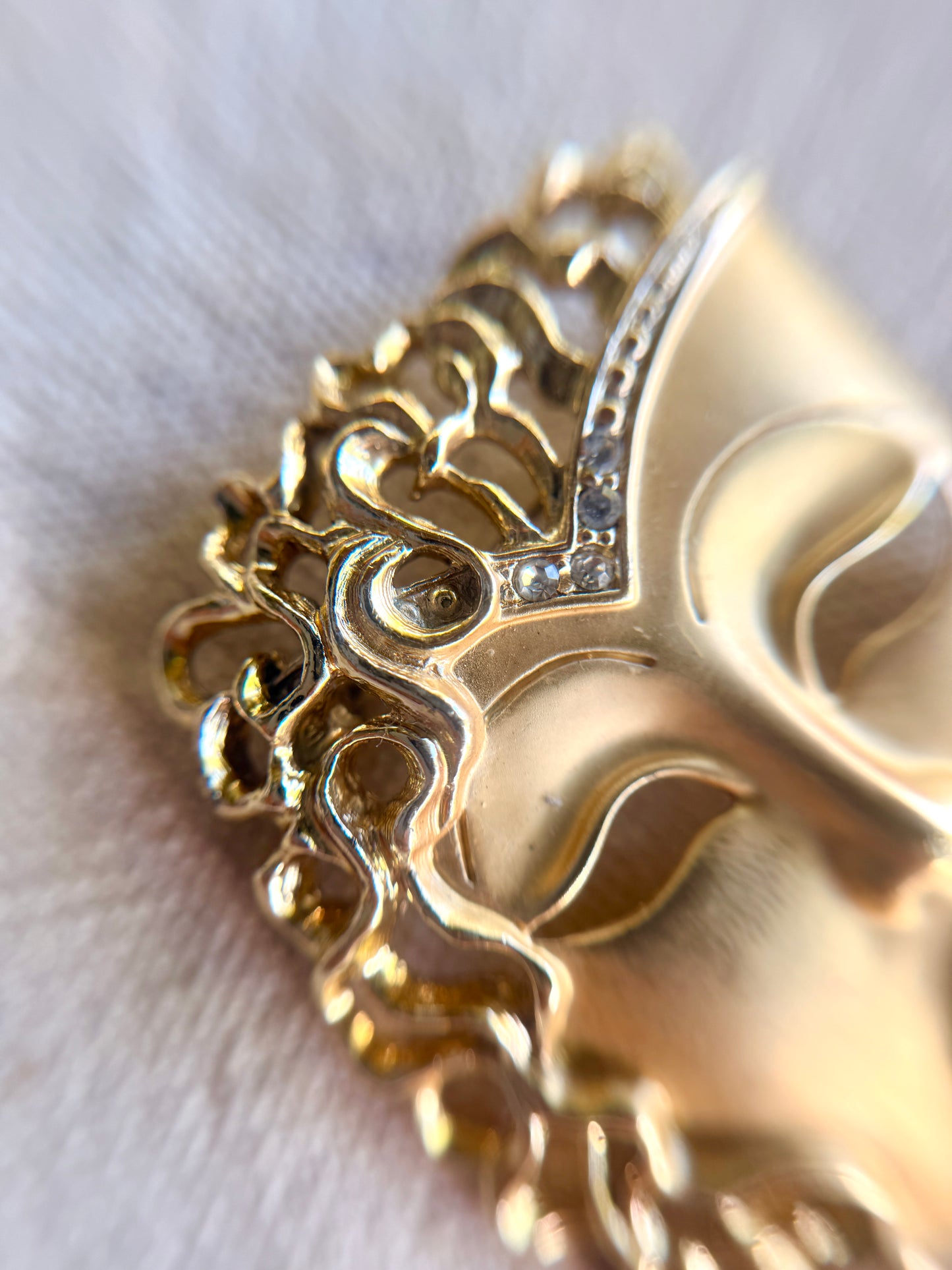Broche de Mascara