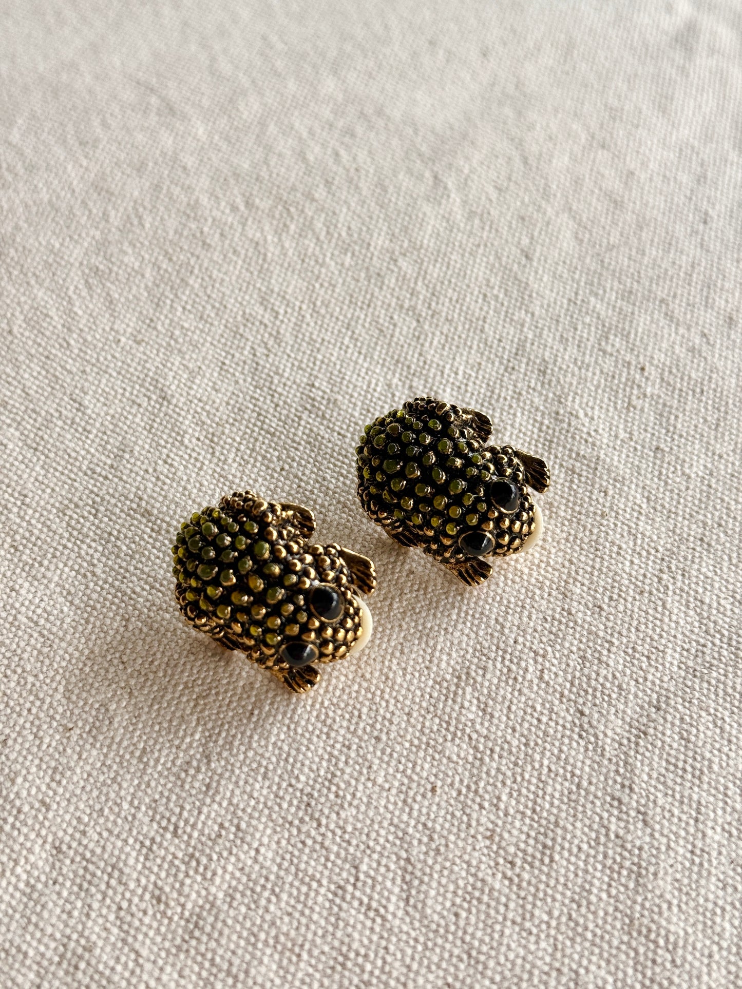 Aretes de Sapitos Verdes de clip- Joan Rivers
