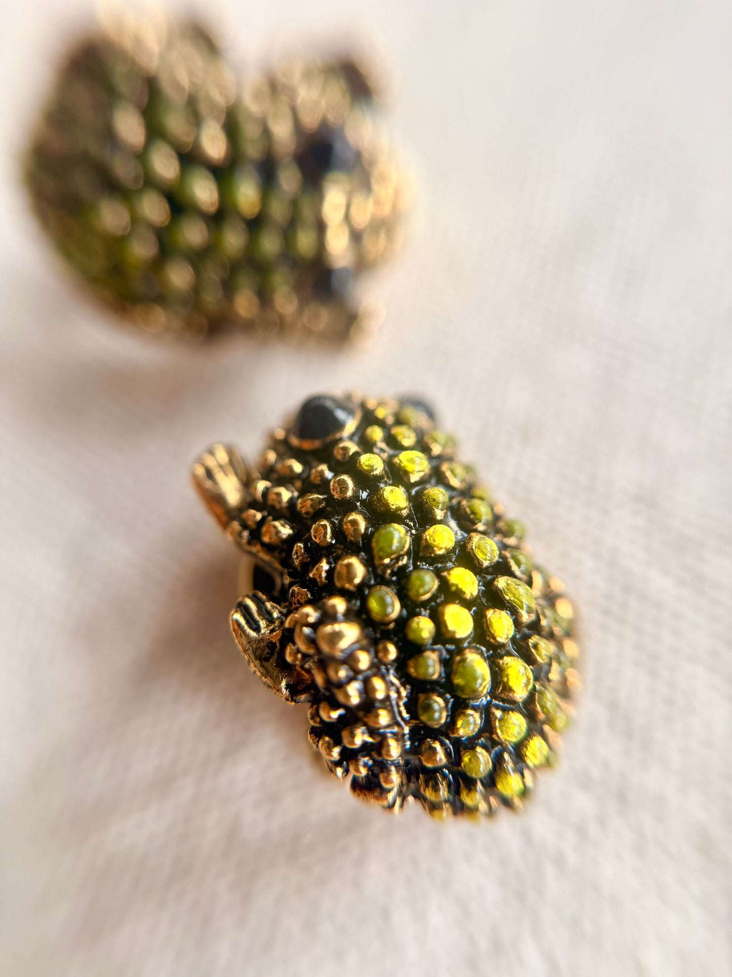 Aretes de Sapitos Verdes de clip- Joan Rivers