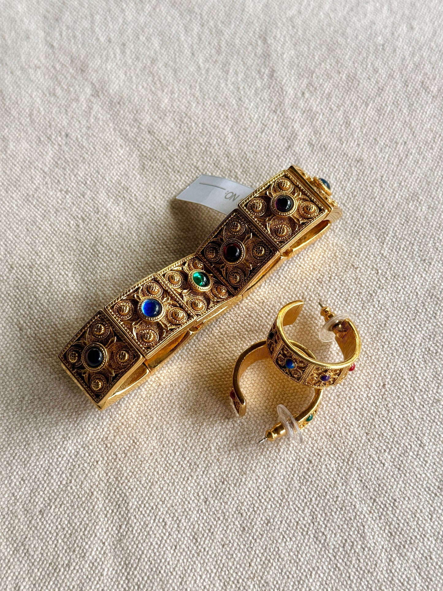 Set de Pulsera y Aretes de Pin Dorado multicolor- Joan Rivers
