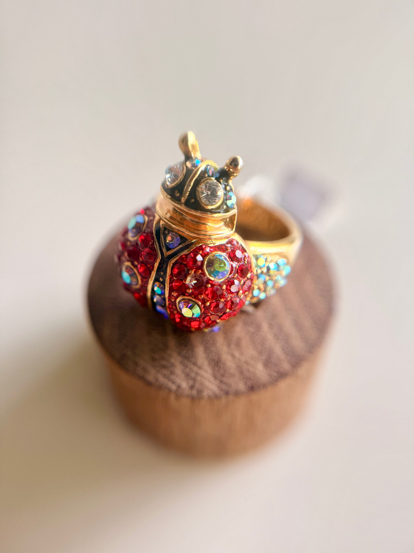 Anillo Mariquita Roja y Azul- Kirks and Folly