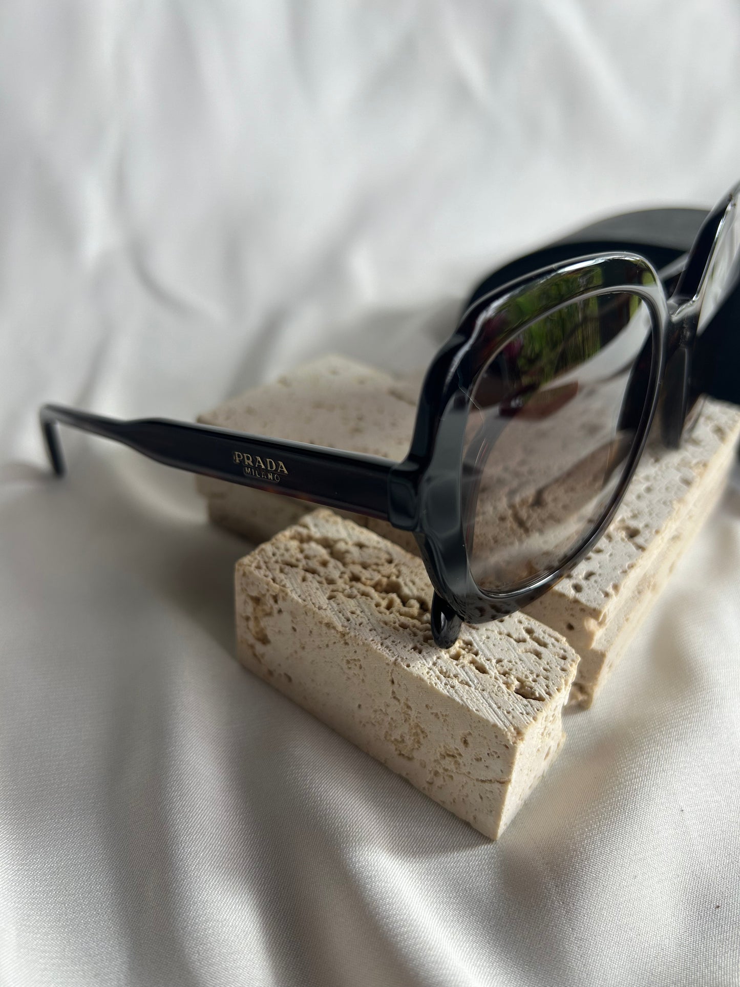 Lentes SPR07R  Cuadradas Oversized,  Brown Havana- Prada