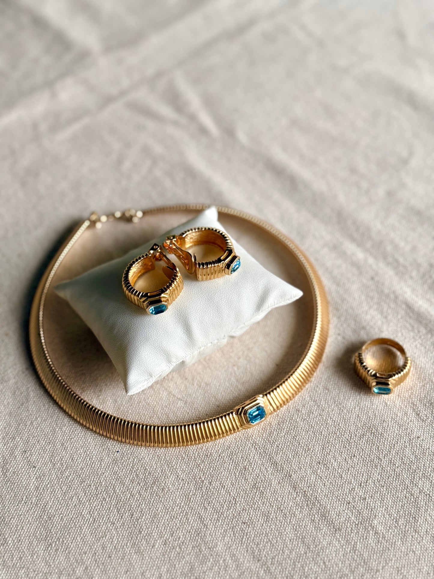 Set de Collar, Aretes de prensa y Anillo Vintage  Aquamarine - Christian Dior