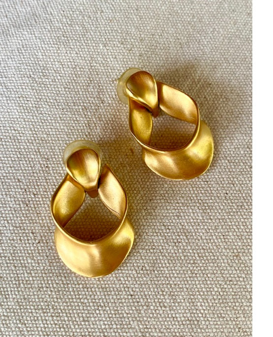 Aretes de pin “Door‑Knocker”- Anne Klein