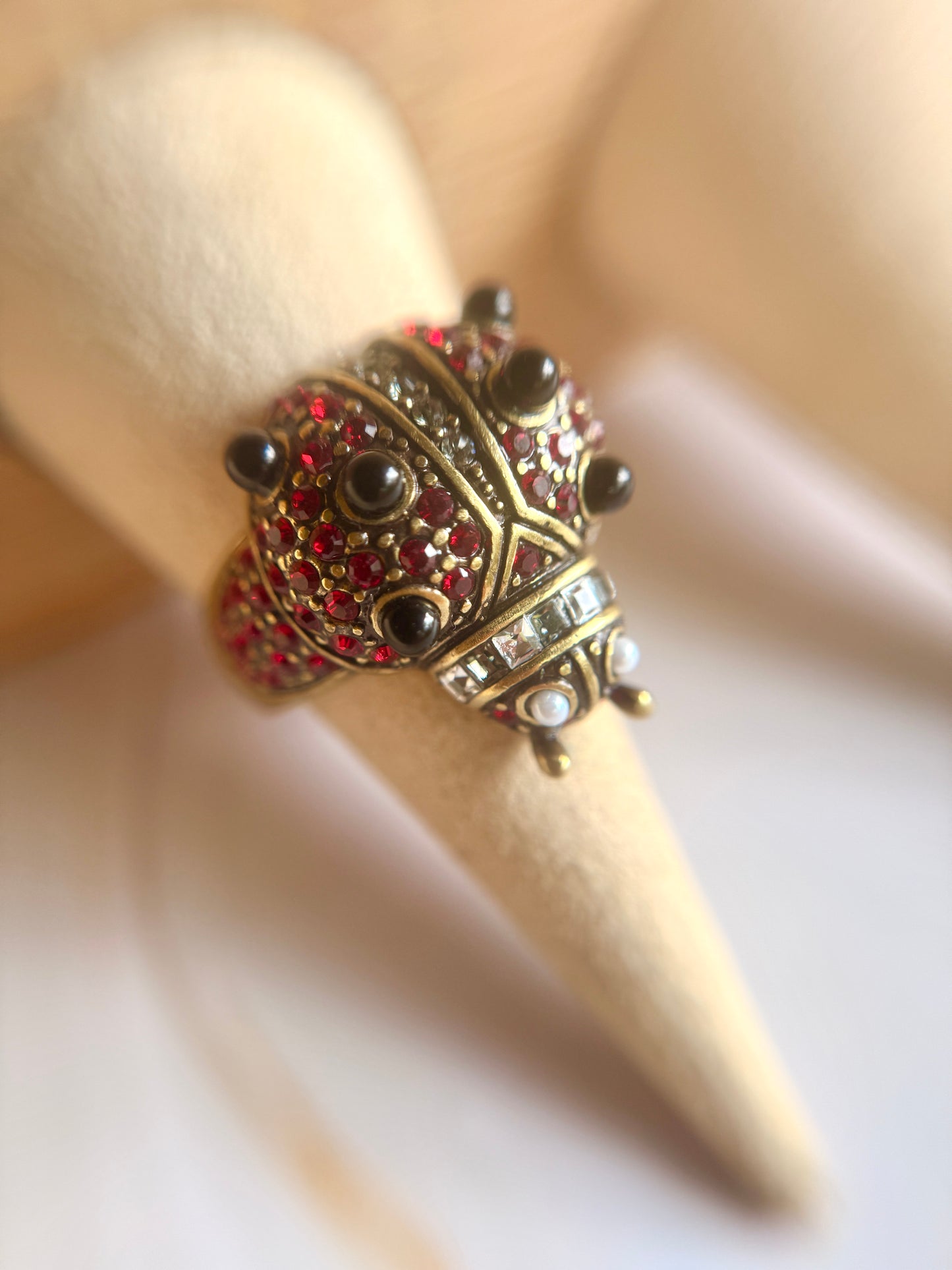Anillo Mariquita Roja y Negro- Heidi Daus