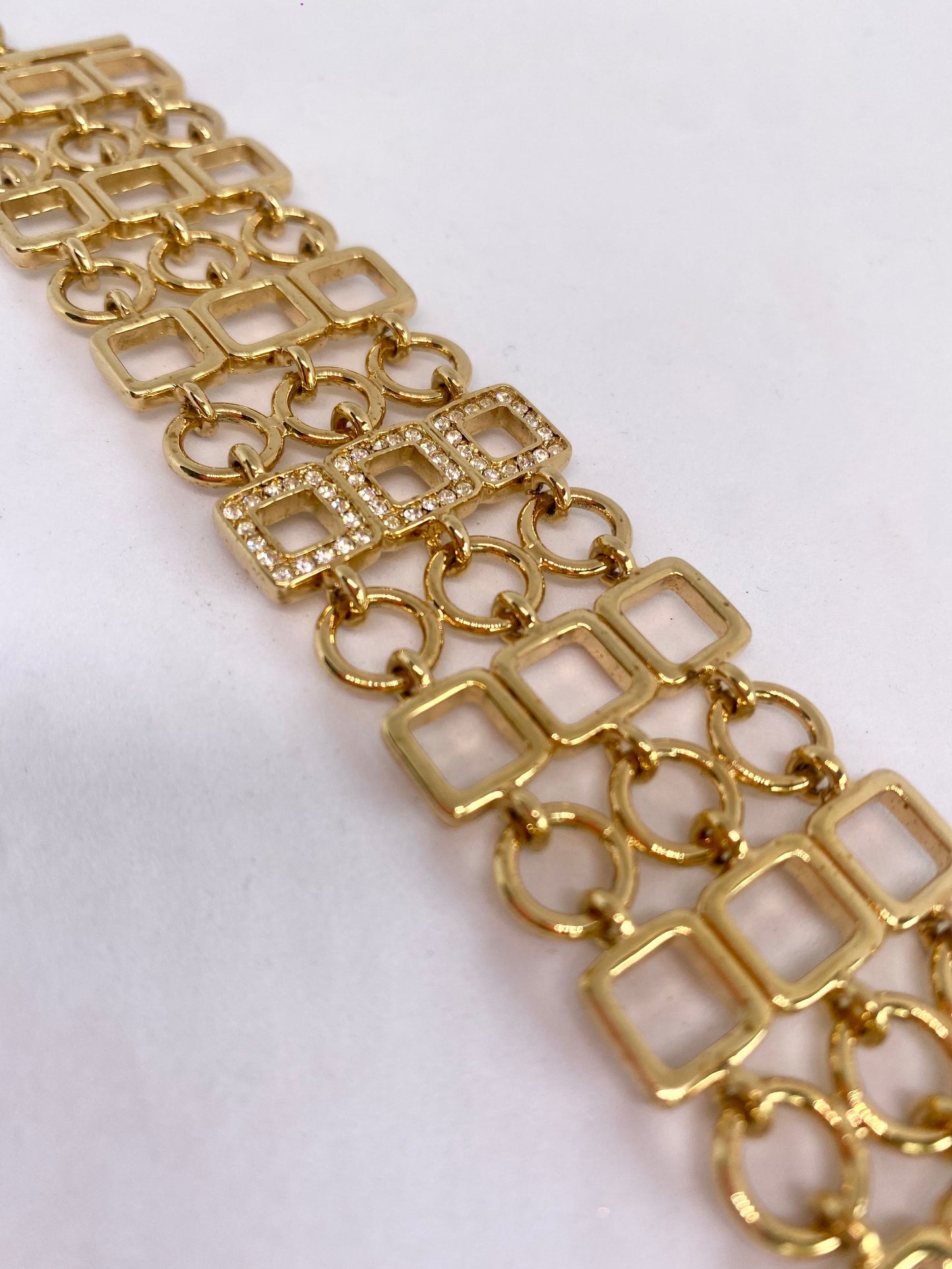 Pulsera Dorada de Enlace Geométrico – Givenchy
