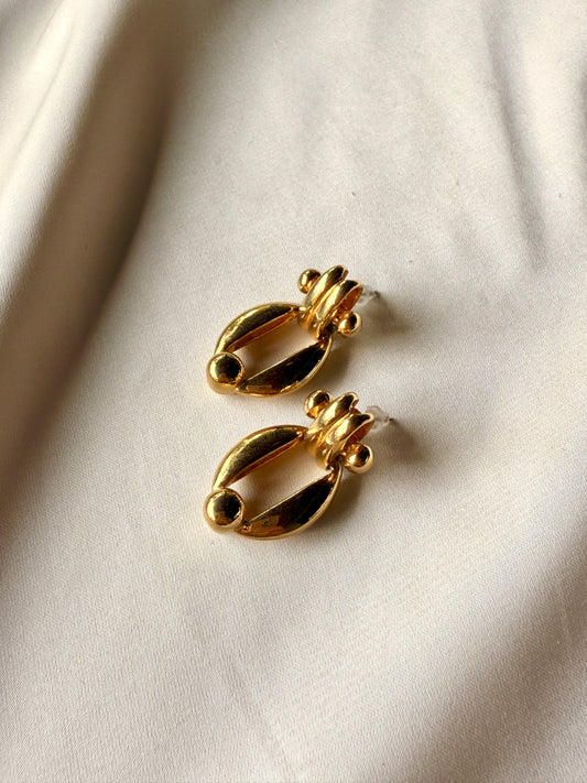 Aretes de Pin Dorado de Hebilla