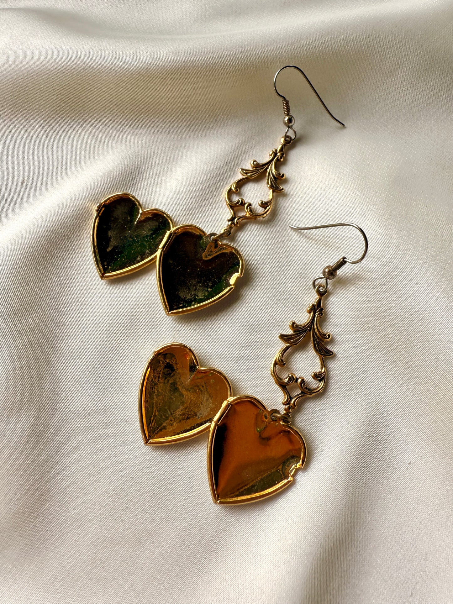 Set de Collar y Aretes de Pin- Dorinda's Memories