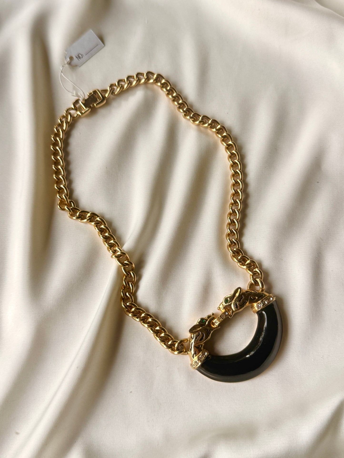 Collar Semicirculo Guepardos- Jackie Collins