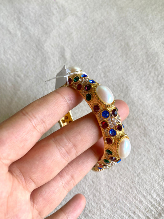 Pulsera Sphinx  De Perlas y Brillos Multicolor
