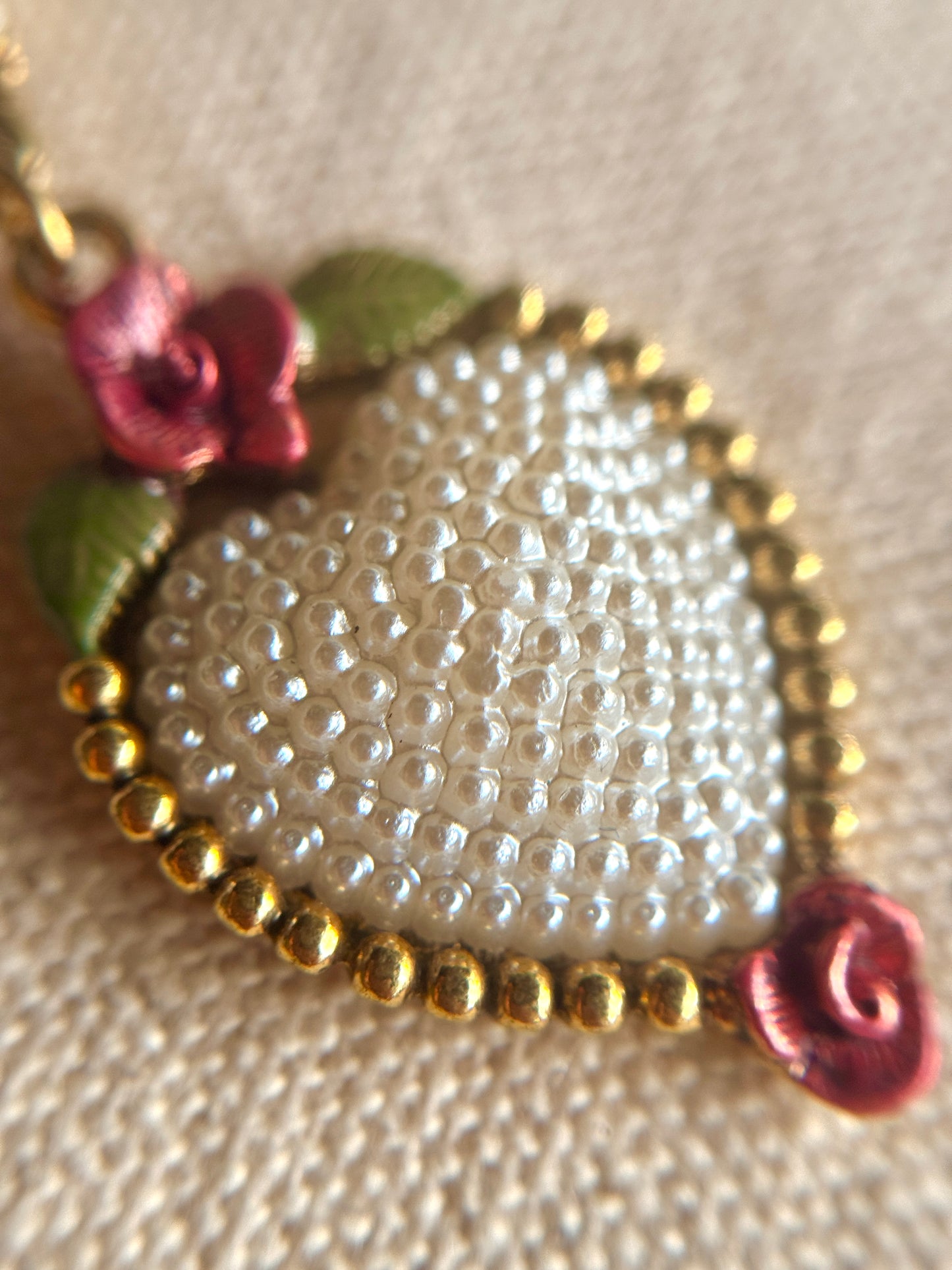 Set Floral de Collar y Artes de Prensa -1928