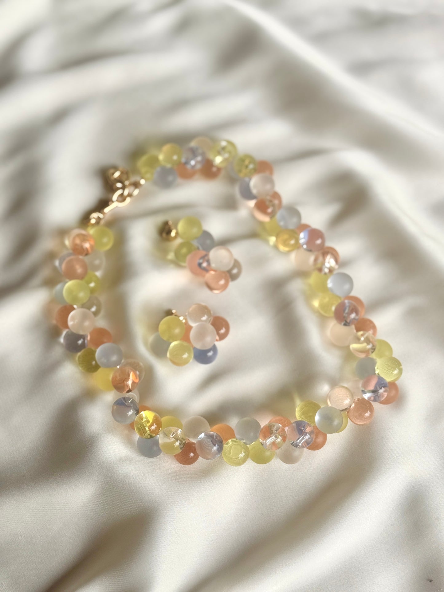 Set de Collar y Aretes Pin de Bolitas Coloridas Wisteria- Monet